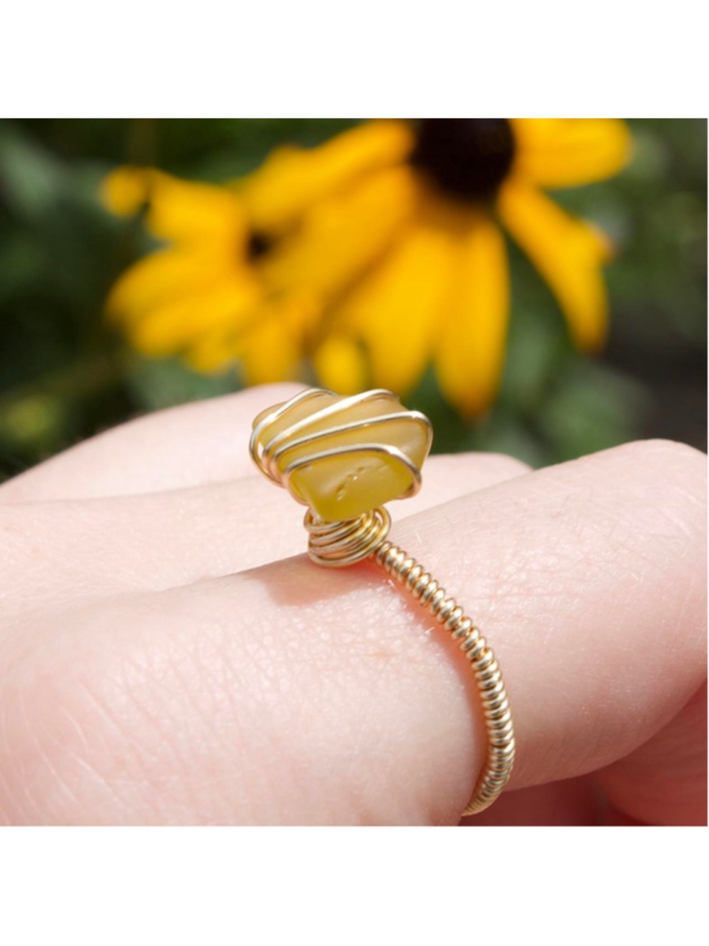 Handmade gold wire wrapped light light green/yellow seaglass ring 🌊💫
PM me wi